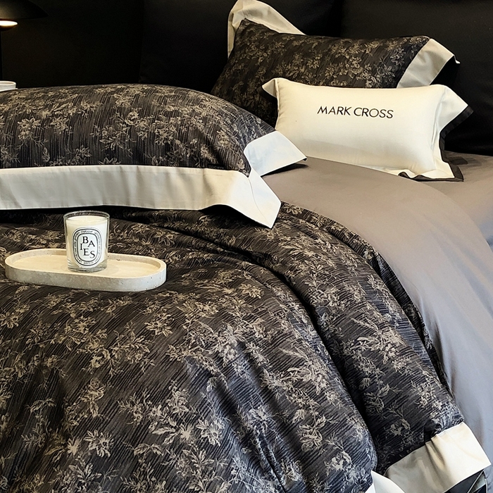 91家纺网 家纺一手货源 找家纺 佳汐蓝2025新款典雅诗意花卉全棉印花四件套券后不低于438/458元 柏林庄园-游牧灰