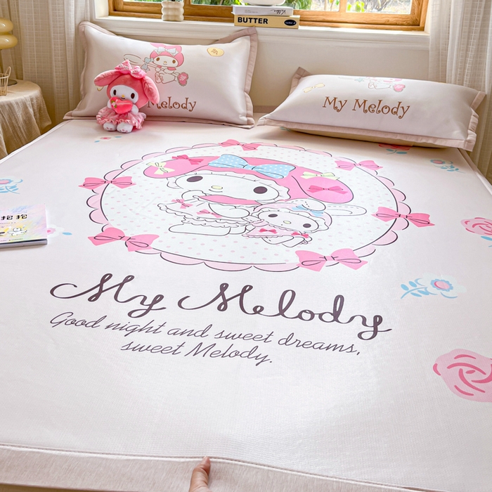 91家纺网 家纺一手货源 找家纺 博雅 2025新款三丽欧A类大版数码印花1200D冰丝凉席凉席席子 小花美乐蒂