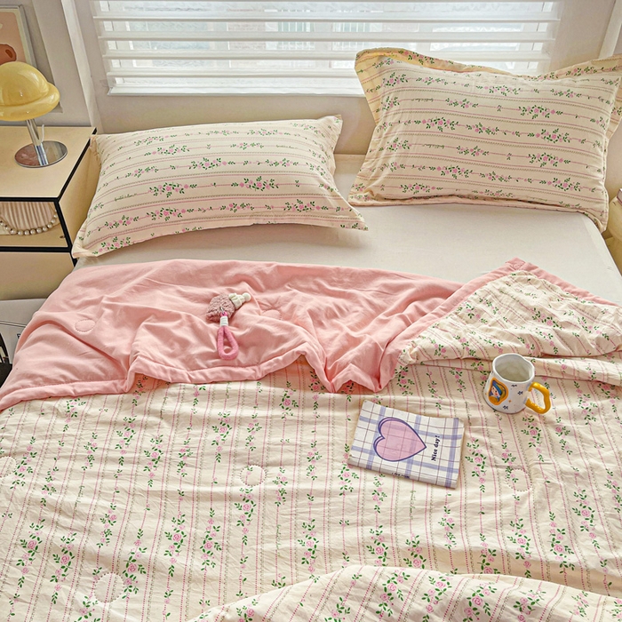 91家纺网 家纺一手货源 找家纺 富艺隆 2025新款水洗棉双层纱夏被 心跳回声