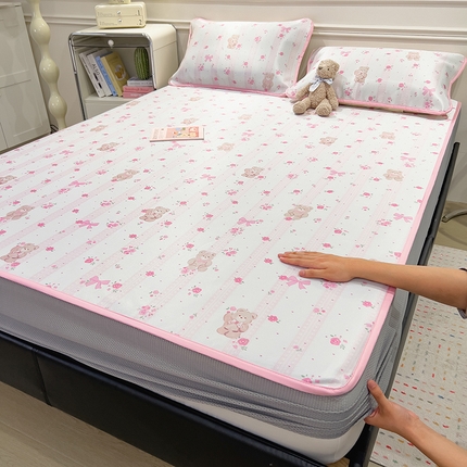 摩妮卡 2025新款小清新碳光冰丝软席床笠款单床笠三件套 萌熊恋花