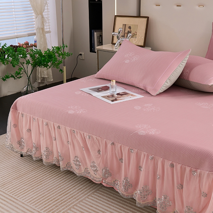 91家纺网 家纺一手货源 找家纺 席之家 2025新款3D冰感蕾丝床裙豆豆席 蕾丝-茶花之恋-粉