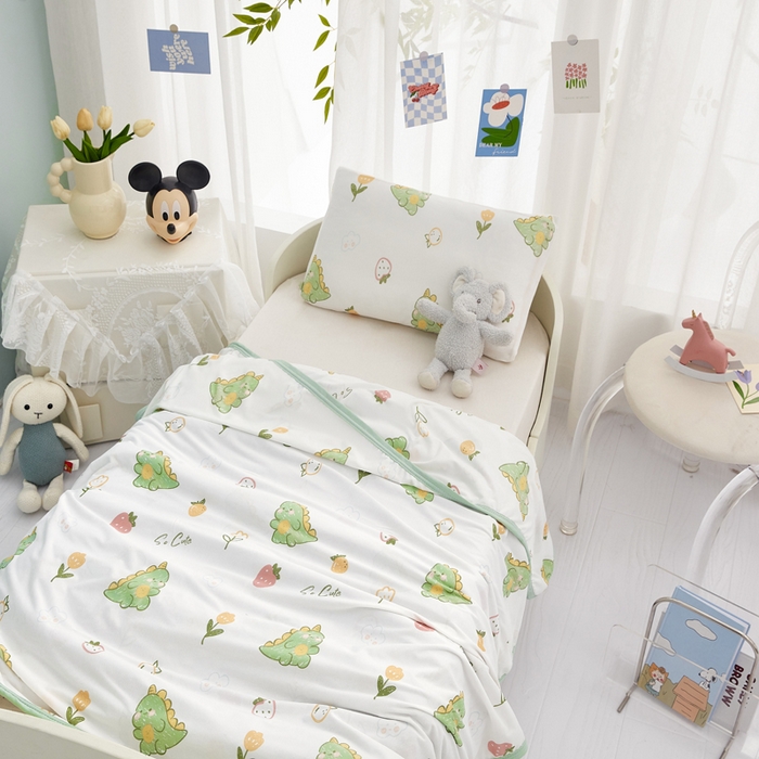 91家纺网 家纺一手货源 找家纺 丝涟家居 2025新款婴儿裸睡级凉感针织毯幼儿园夏被儿童夏被毯子 小恐龙