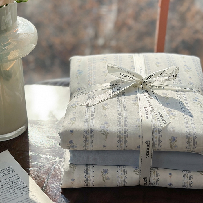 91家纺网 家纺一手货源 找家纺 麦伦家居 2025新款全棉有氧双层纱简约款系列四件套 茵曼蓝