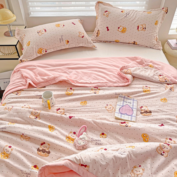 91家纺网 家纺一手货源 找家纺 富艺隆 2025新款水洗棉双层纱夏被 小熊甜饼