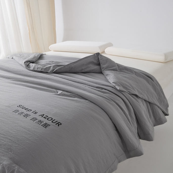 91家纺网 家纺一手货源 找家纺 闲鱼家纺 2025新款某朵同款深睡Pro夏被 自在眠  自然醒 浅灰