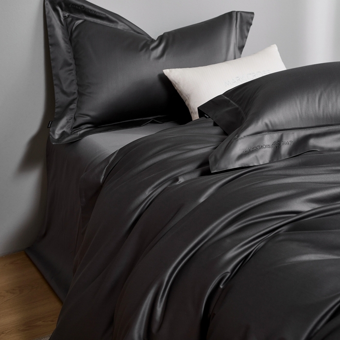 91家纺网 家纺一手货源 找家纺 佳汐蓝 2025新款奢简高支棉柔雾奢缎长绒棉四件套券后不低于628/648元 百慕灰