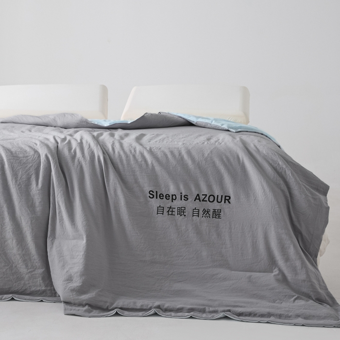 91家纺网 家纺一手货源 找家纺 闲鱼家纺 2025新款某朵同款深睡Pro夏被 自在眠  自然醒 浅灰+克莱茵蓝
