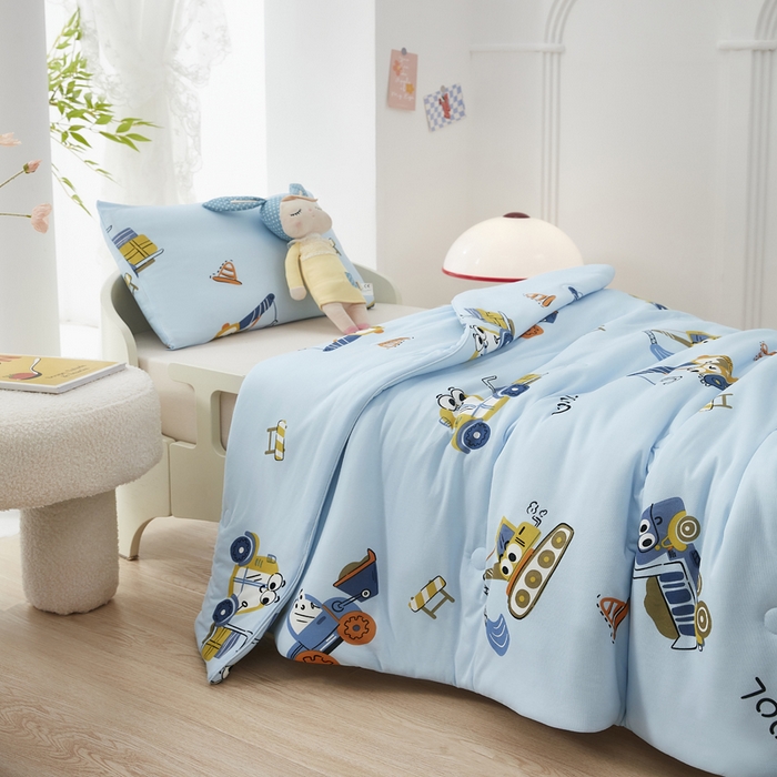 91家纺网 家纺一手货源 找家纺 丝涟家居 2025新款A类双面针织棉卡通小清新滚绳工艺夏被小挖机