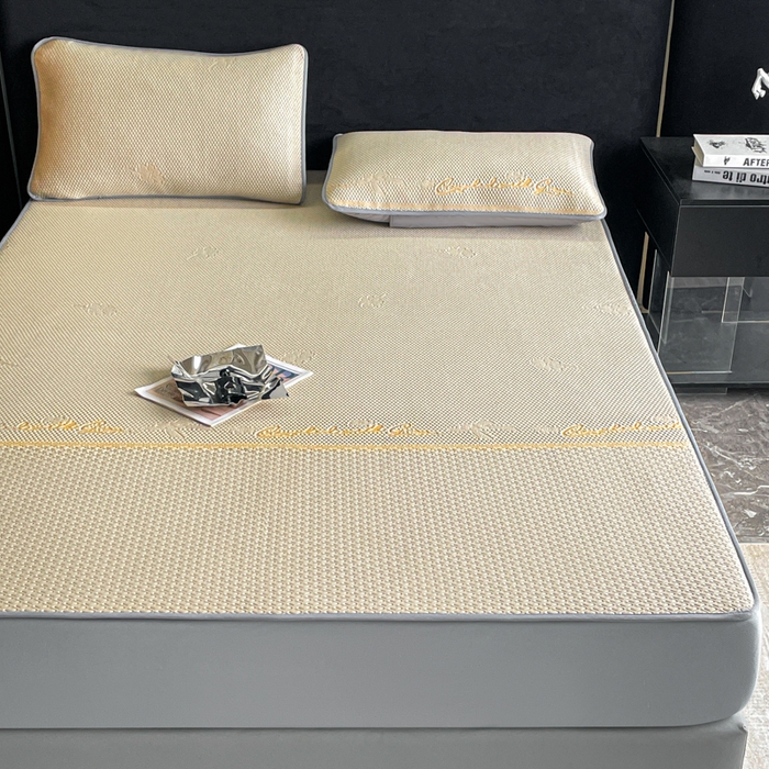 91家纺网 家纺一手货源 找家纺 2025新款提花冰豆豆凉席床笠床席三件套幸运草系列 幸运草-米