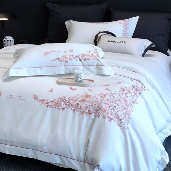 91家纺网 家纺一手货源 找家纺 佳汐蓝2025新款清雅自然刺绣黄金棉系列四件套价格表券后不低于498/518元 苏莉春天-羽缎白