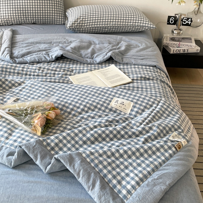 91家纺网 家纺一手货源 找家纺 2025梦初语新款无印风棉花夏被 蓝小格