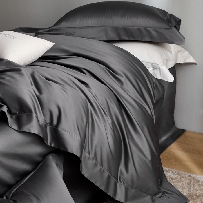 91家纺网 家纺一手货源 找家纺 佳汐蓝 2025新款奢简高支棉柔雾奢缎长绒棉四件套券后不低于628/648元 百慕灰