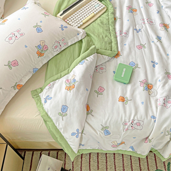 91家纺网 家纺一手货源 找家纺 富艺隆 2025新款水洗棉双层纱夏被 花园小兔