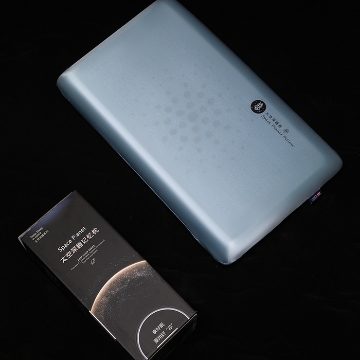 91家纺网 家纺一手货源 找家纺 蔻眠2025新款礼盒装太空深睡记忆枕芯零压护颈枕头 礼盒装-蓝色42*70*6cm/只