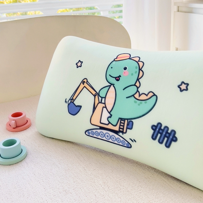 91家纺网 家纺一手货源 找家纺 2025新款卡通凉感丝亲肤枕 挖机恐龙50*30*4 