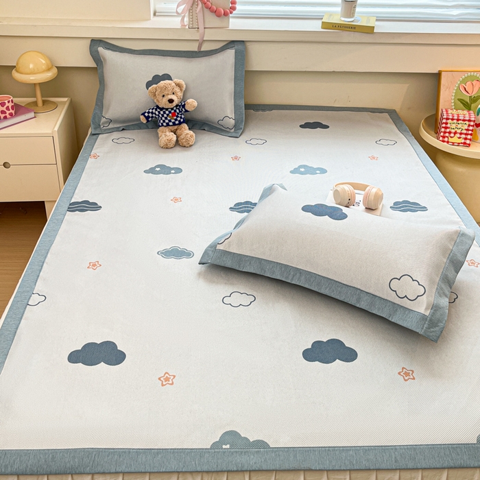 91家纺网 家纺一手货源 找家纺 迪乐妮 2025新款印花真冰藤冰凉席 蓝天白云