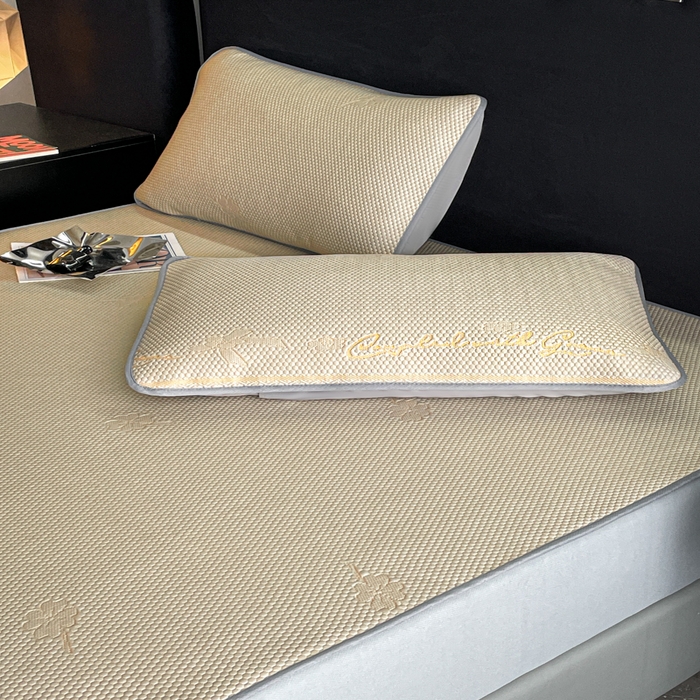 91家纺网 家纺一手货源 找家纺 2025新款提花冰豆豆凉席床笠床席三件套幸运草系列 幸运草-米