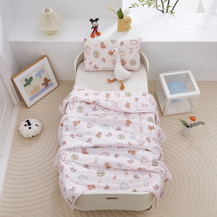 91家纺网 家纺一手货源 找家纺 丝涟家居 2025新款A类卡通小清新双面印花凉感丝夏被甜心