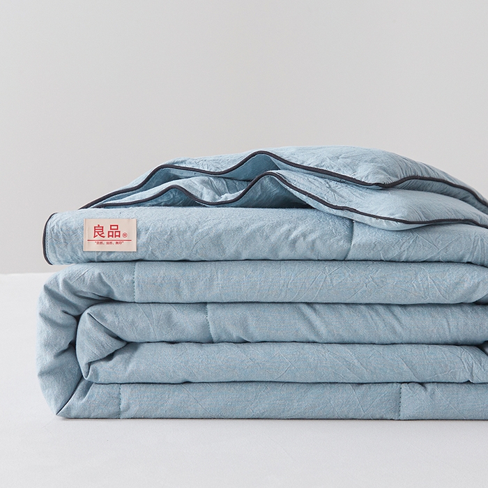 91家纺网 家纺一手货源 找家纺 熙宴家纺 2025新款纯色水洗棉新疆棉花夏被 雾蓝