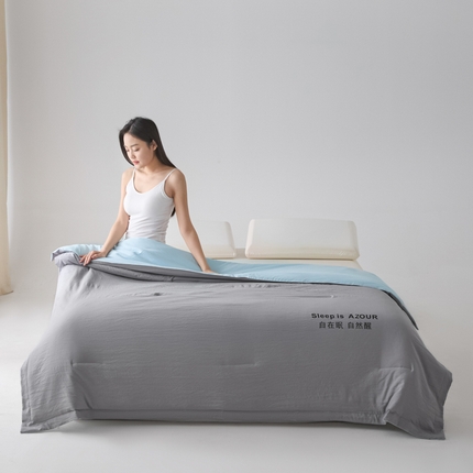 91家纺网 家纺一手货源 找家纺 闲鱼家纺 2025新款某朵同款深睡Pro夏被 自在眠  自然醒 浅灰+克莱茵蓝