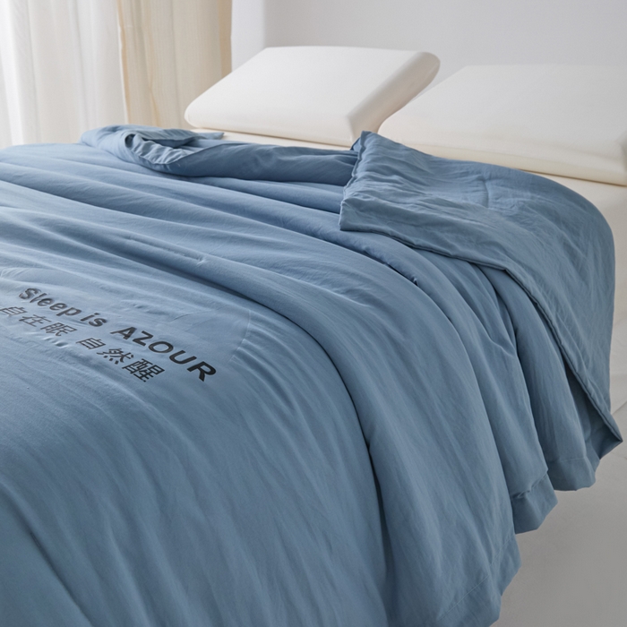 91家纺网 家纺一手货源 找家纺 闲鱼家纺 2025新款某朵同款深睡Pro夏被 自在眠  自然醒 普鲁士蓝