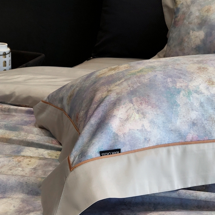 91家纺网 家纺一手货源 找家纺 佳汐蓝2025新款典雅诗意花卉全棉印花四件套券后不低于438/458元 时光之恋-柔雾蓝