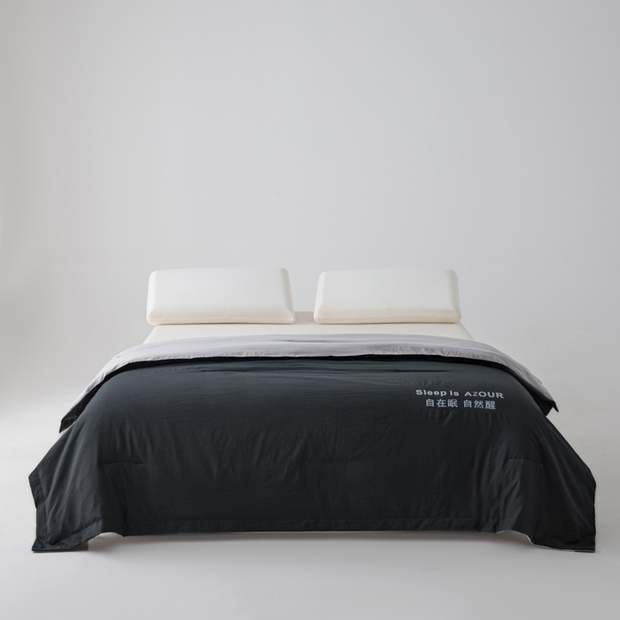 91家纺网 家纺一手货源 找家纺 闲鱼家纺 2025新款某朵同款深睡Pro夏被 自在眠  自然醒 深灰+浅灰