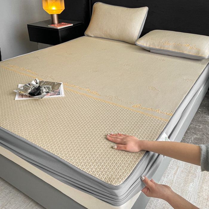 91家纺网 家纺一手货源 找家纺 2025新款提花冰豆豆凉席床笠床席三件套幸运草系列 幸运草-米