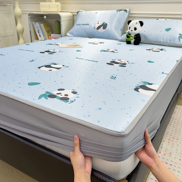 91家纺网 家纺一手货源 找家纺 摩妮卡 2025新款小清新碳光冰丝软席床笠款单床笠三件套 冰蓝熊猫