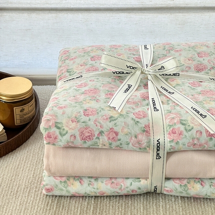 91家纺网 家纺一手货源 找家纺 麦伦家居 2025新款全棉有氧双层纱简约款系列四件套 茉莉清雨-绿