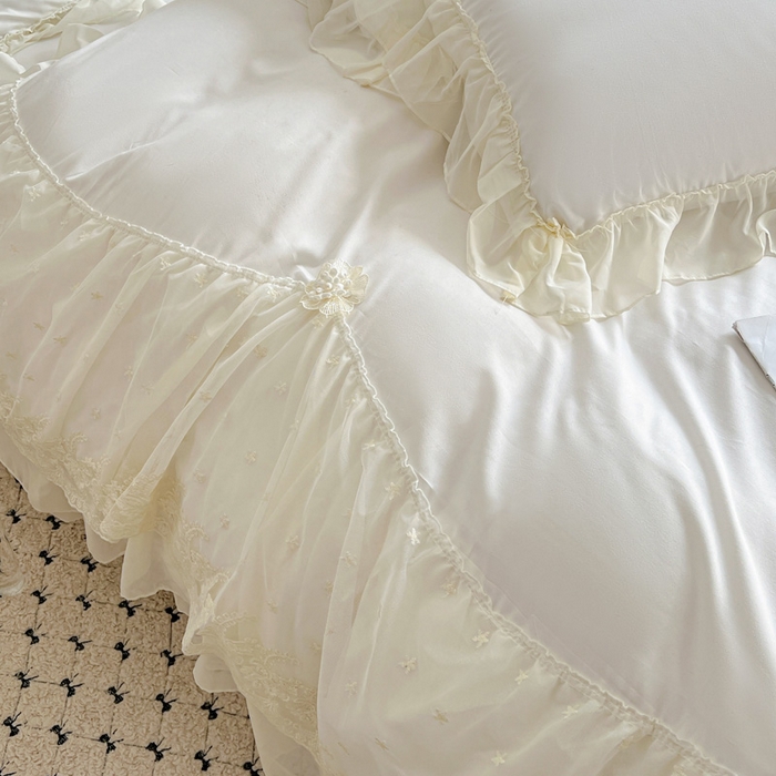 91家纺网 家纺一手货源 找家纺 艺玲家纺 2025新款糯小棉爱丽莎雪纺花边四件套 爱丽莎-白