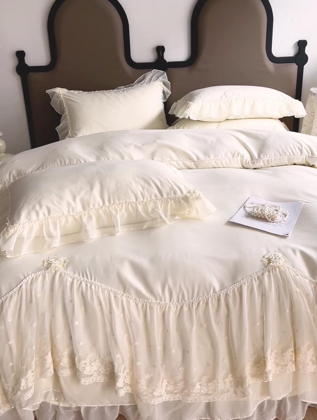 91家纺网 家纺一手货源 找家纺 艺玲家纺 2025新款糯小棉爱丽莎雪纺花边四件套 爱丽莎-黄