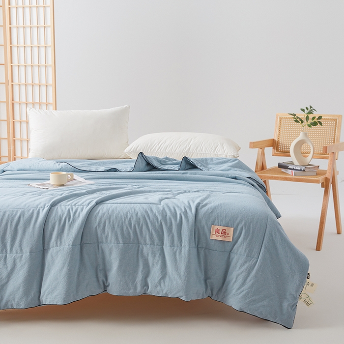 91家纺网 家纺一手货源 找家纺 熙宴家纺 2025新款纯色水洗棉新疆棉花夏被 雾蓝