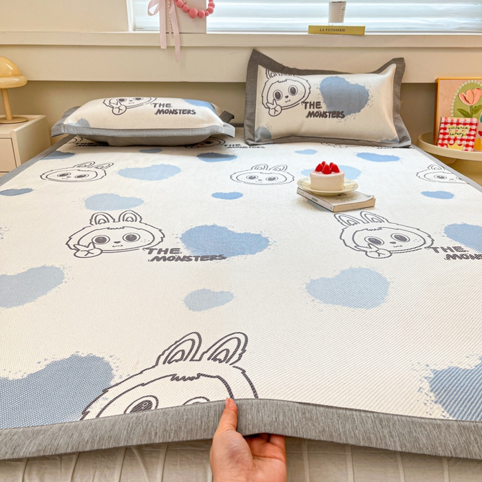 91家纺网 家纺一手货源 找家纺 迪乐妮 2025新款印花真冰藤冰凉席 小怪兽