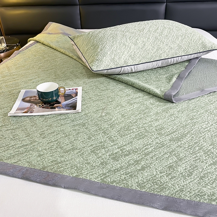 91家纺网 家纺一手货源 找家纺 锦罗绣 2025春夏新款PE中分子凉感提花软凉席席子 流金岁月-绿 床单款