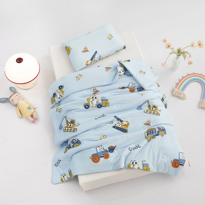 91家纺网 家纺一手货源 找家纺 丝涟家居 2025新款A类双面针织棉卡通小清新滚绳工艺夏被小挖机