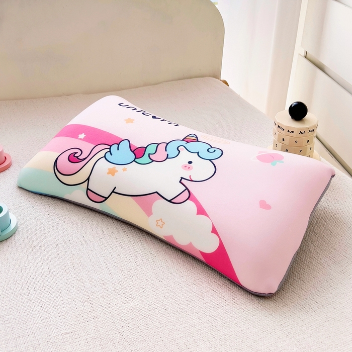 91家纺网 家纺一手货源 找家纺 2025新款卡通凉感丝亲肤枕 彩虹马50*30*4 