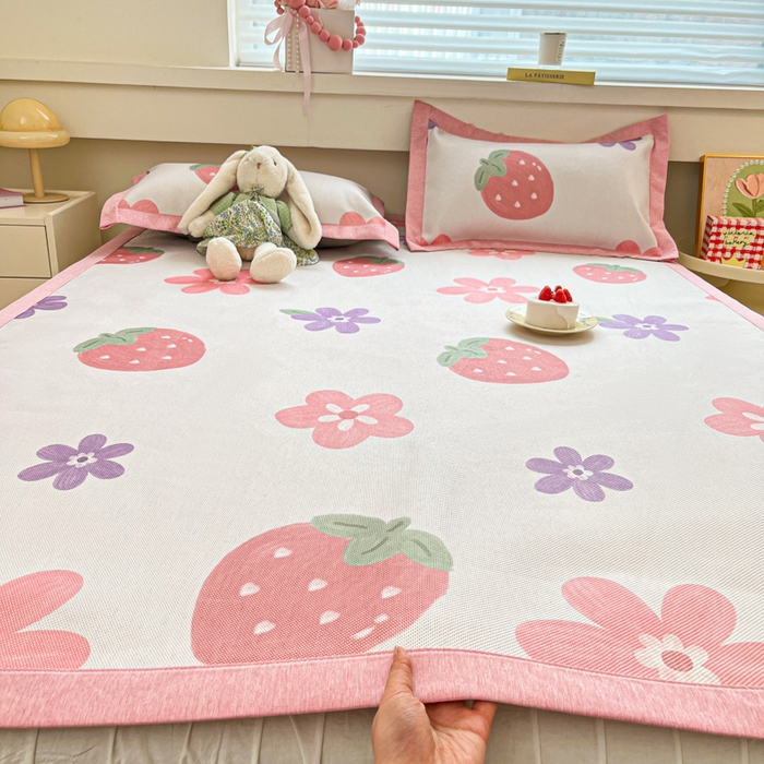 91家纺网 家纺一手货源 找家纺 迪乐妮 2025新款印花真冰藤冰凉席 甜心草莓