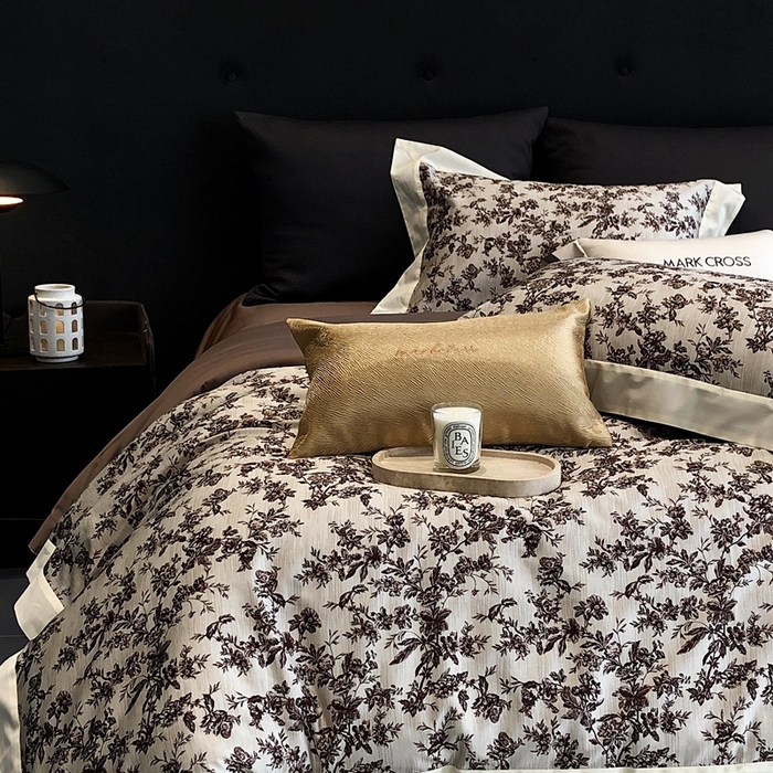 91家纺网 家纺一手货源 找家纺 佳汐蓝2025新款典雅诗意花卉全棉印花四件套券后不低于438/458元 柏林庄园-奢红棕