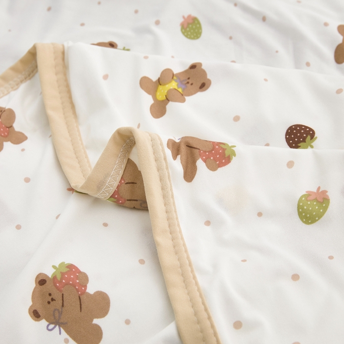 91家纺网 家纺一手货源 找家纺 丝涟家居 2025新款婴儿裸睡级凉感针织毯幼儿园夏被儿童夏被毯子 草莓熊