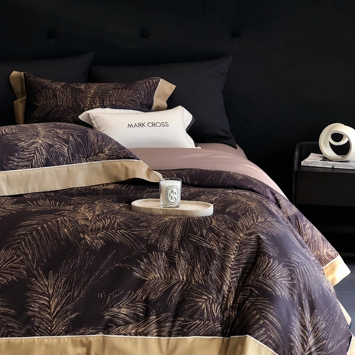 91家纺网 家纺一手货源 找家纺 佳汐蓝2025新款典雅诗意花卉全棉印花四件套券后不低于438/458元 烟火星辰-曜夜黑