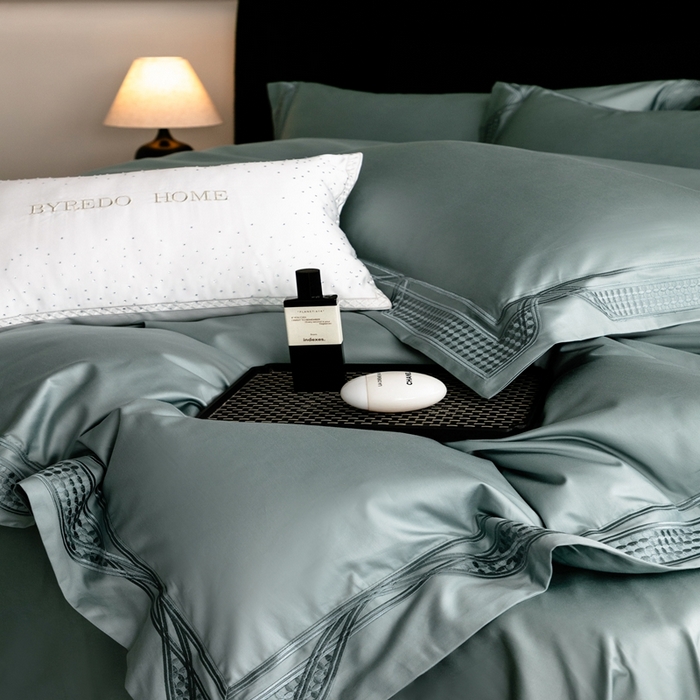 91家纺网 家纺一手货源 找家纺 馨蕊家居 2025春夏新品100s高奢典藏简约全棉系列 棉凯伦-北卡蓝