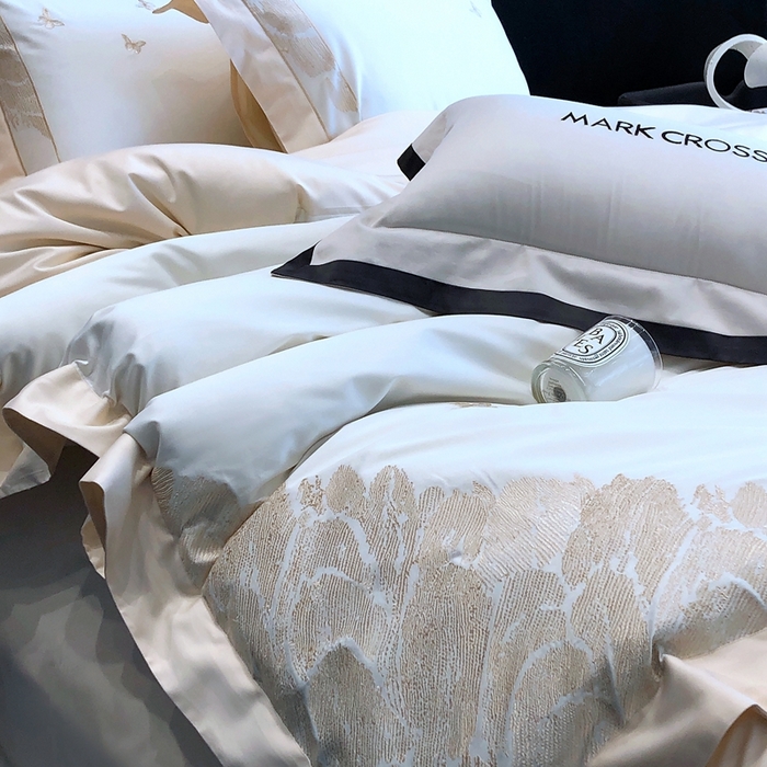 91家纺网 家纺一手货源 找家纺 佳汐蓝2025新款清雅自然刺绣黄金棉系列四件套价格表券后不低于498/518元 春野浮绿-奶杏白