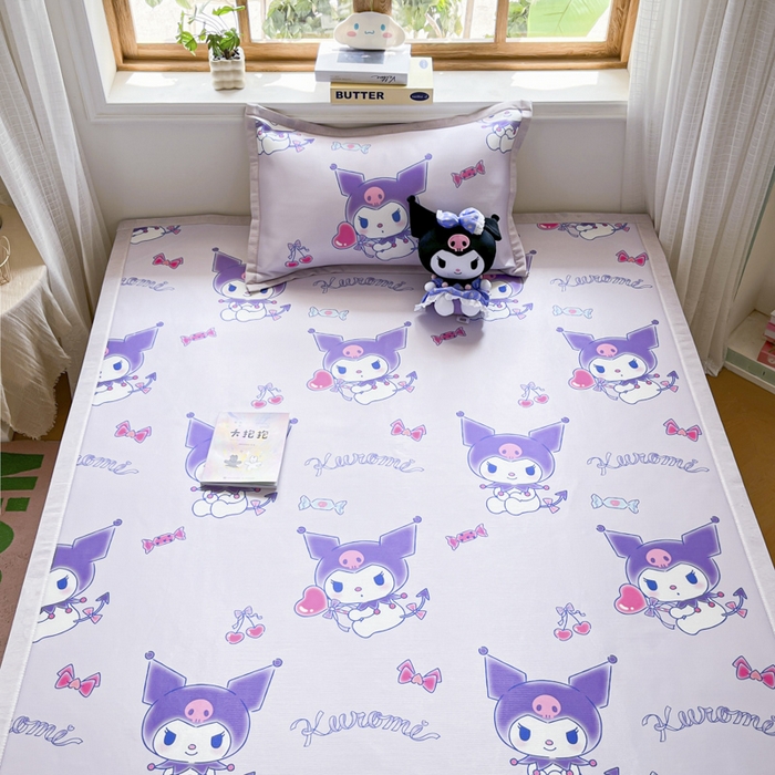 91家纺网 家纺一手货源 找家纺 博雅 2025新款三丽欧A类小版数码印花1200D冰丝凉席凉席席子 新紫色库洛米