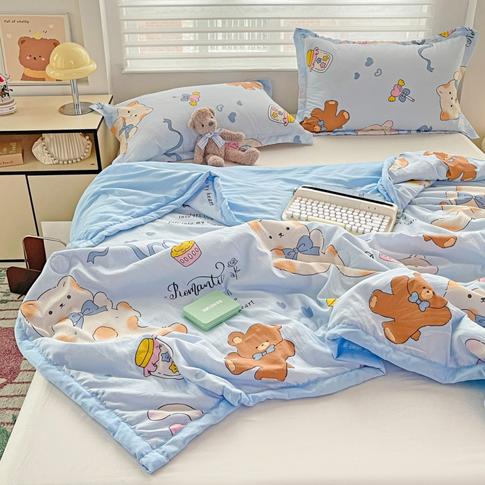 91家纺网 家纺一手货源 找家纺 富艺隆 2025新款水洗棉双层纱夏被 小猫逃离记