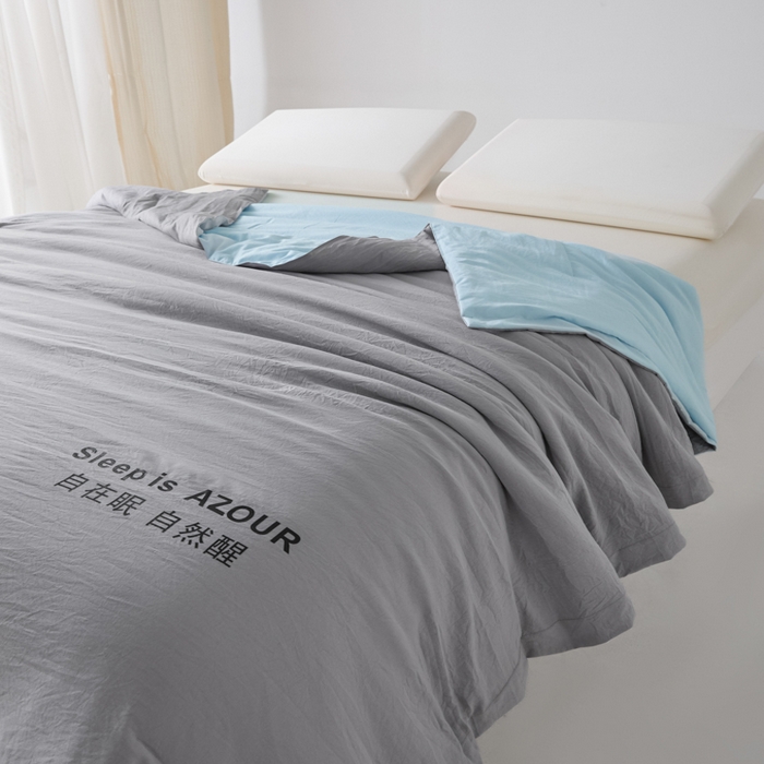 91家纺网 家纺一手货源 找家纺 闲鱼家纺 2025新款某朵同款深睡Pro夏被 自在眠  自然醒 浅灰+克莱茵蓝