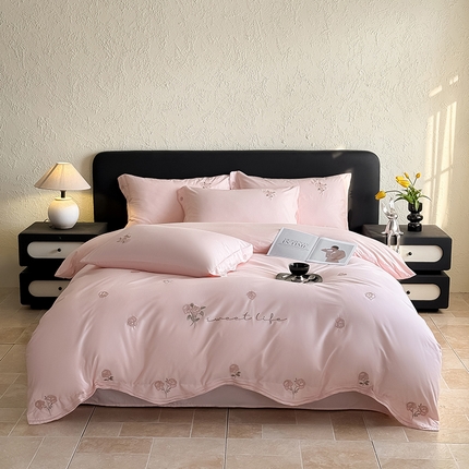 91家纺网 家纺一手货源 找家纺 （总）典曼家纺 2025春夏新款A类刺绣四件套-海瑟薇