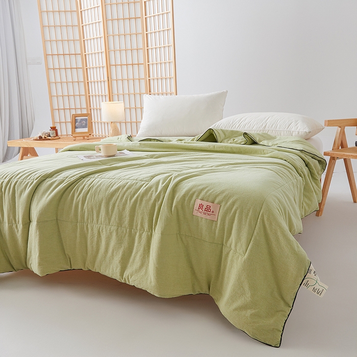 91家纺网 家纺一手货源 找家纺 熙宴家纺 2025新款纯色水洗棉新疆棉花夏被 豆绿