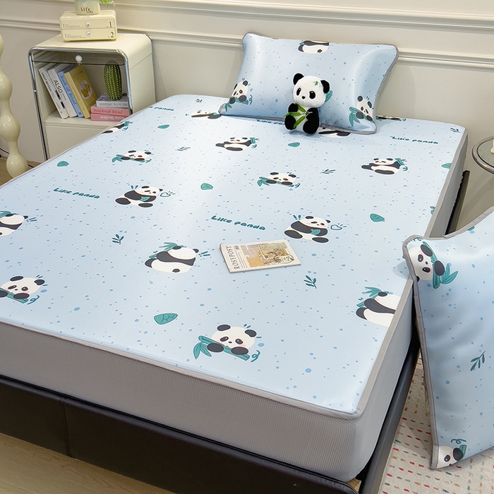 91家纺网 家纺一手货源 找家纺 摩妮卡 2025新款小清新碳光冰丝软席床笠款单床笠三件套 冰蓝熊猫