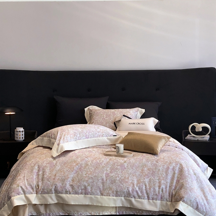 91家纺网 家纺一手货源 找家纺 佳汐蓝2025新款典雅诗意花卉全棉印花四件套券后不低于438/458元 馥雅铃兰-胭脂粉